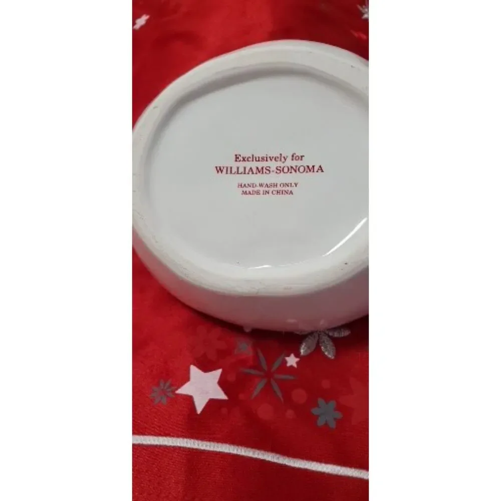 Williams Sonoma Santa Dish Holiday Candy Dish or Soap Dish White Ceramic